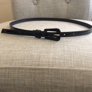 Black patent leather skinny belt